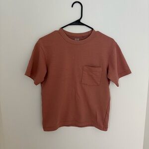 Uniqlo pocket tshirt size 13